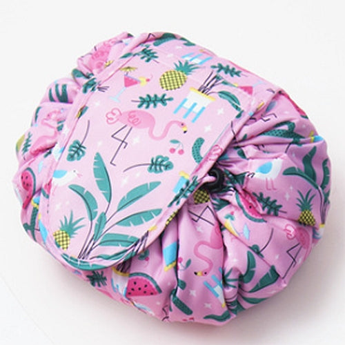 Scrunch up makeup bag in pink flamingo
